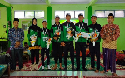 PELAJAR MA MADARIJUL HUDA KEMBANG SABET JUARA 1 SEPAK TAKRAW TINGKAT PROVINSI JAWA TENGAH